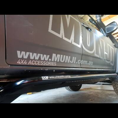 SCF STANDARD ROCKSLIDERS - NAVARA D22 DUAL CAB